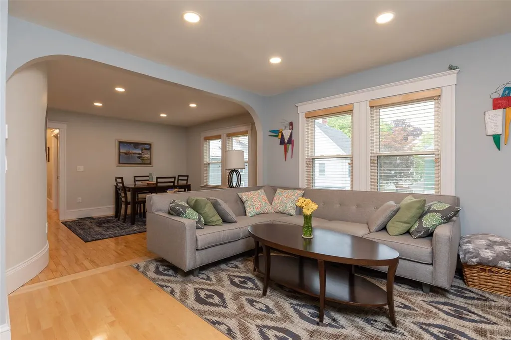 162 Rockland Street Portsmouth NH 03801