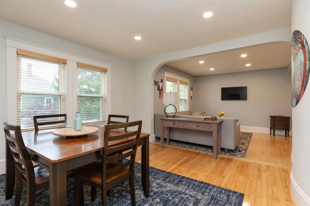 162 Rockland Street Portsmouth NH 03801