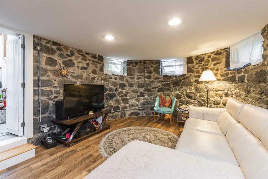 921 Middle Street Portsmouth NH 03801