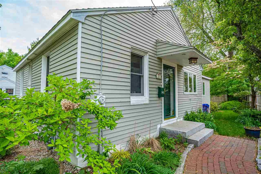 181 Gabrielle Street Manchester NH 03103