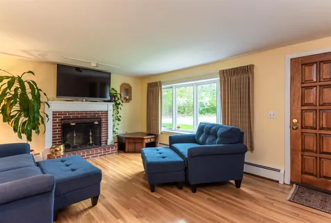 5 Massachusetts Drive Nashua NH 03060