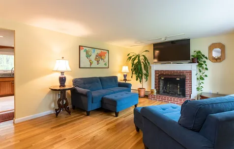 5 Massachusetts Drive Nashua NH 03060