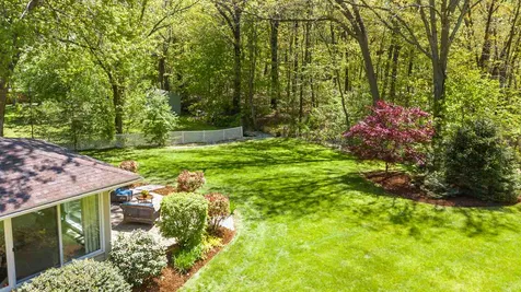 5 Massachusetts Drive Nashua NH 03060