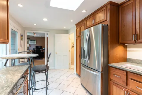 5 Massachusetts Drive Nashua NH 03060