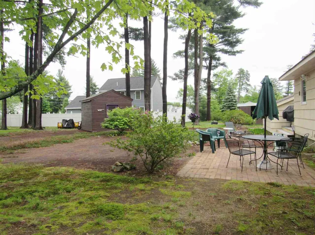 73 Harris Road Nashua NH 03062
