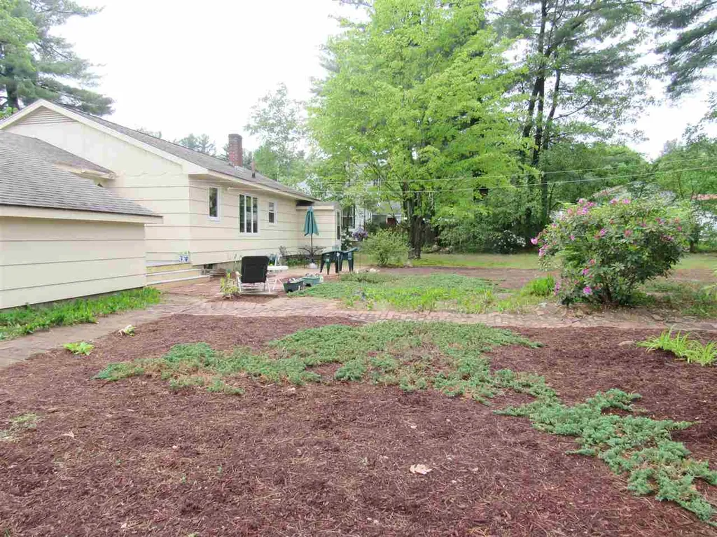 73 Harris Road Nashua NH 03062