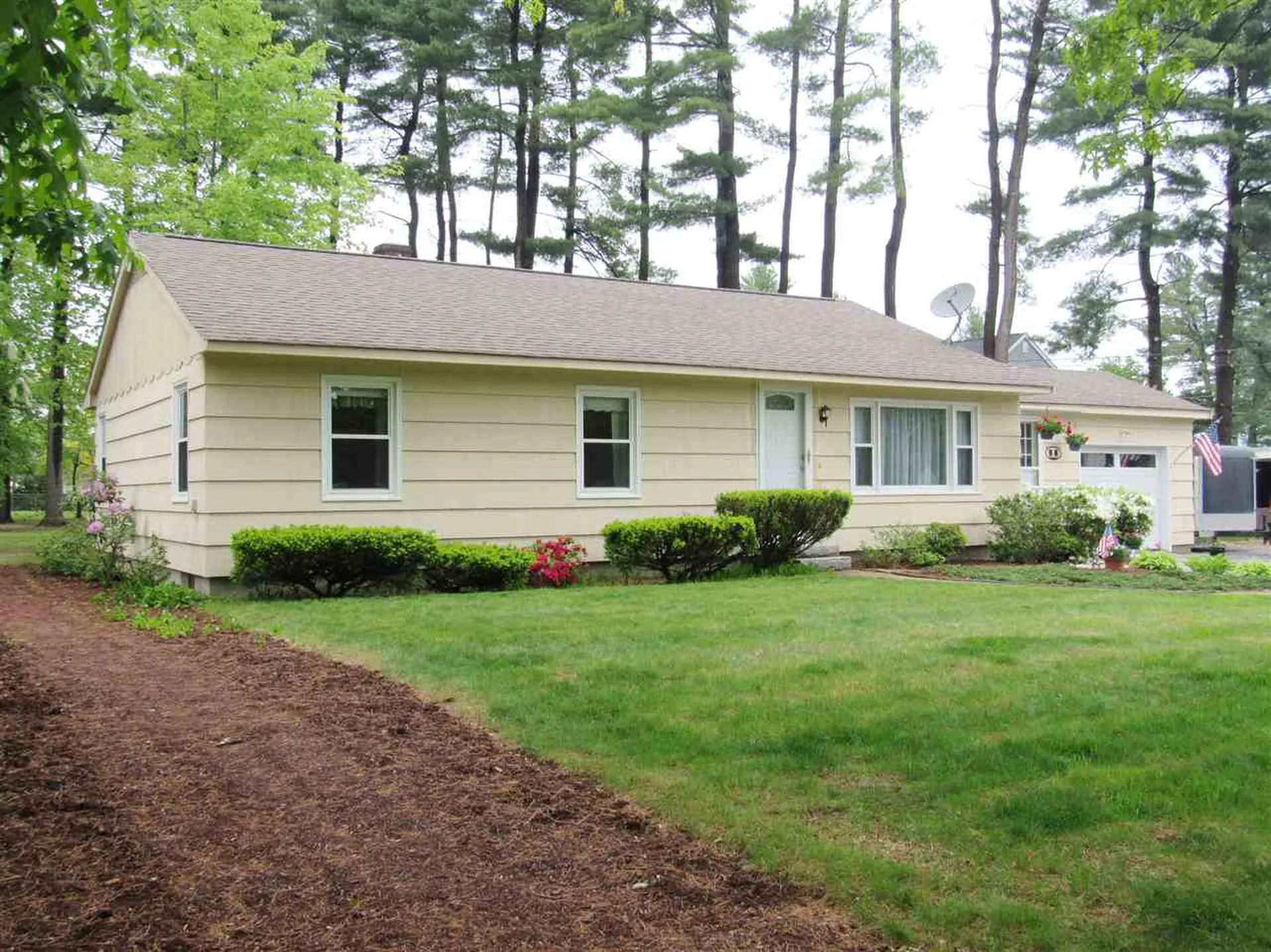 73 Harris Road Nashua NH 03062