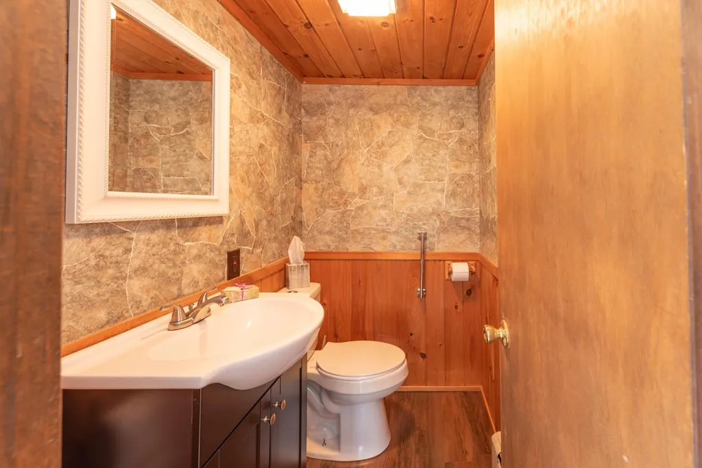 147 Mountain Drive Gilford NH 03249