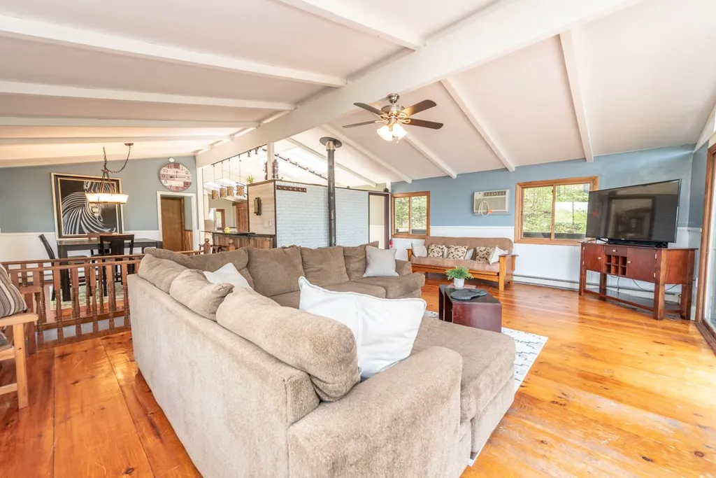 147 Mountain Drive Gilford NH 03249