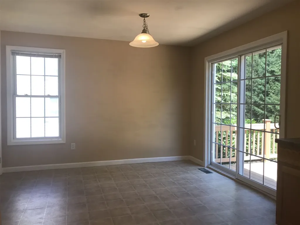 15 Mulberry Lane Amherst NH 03031