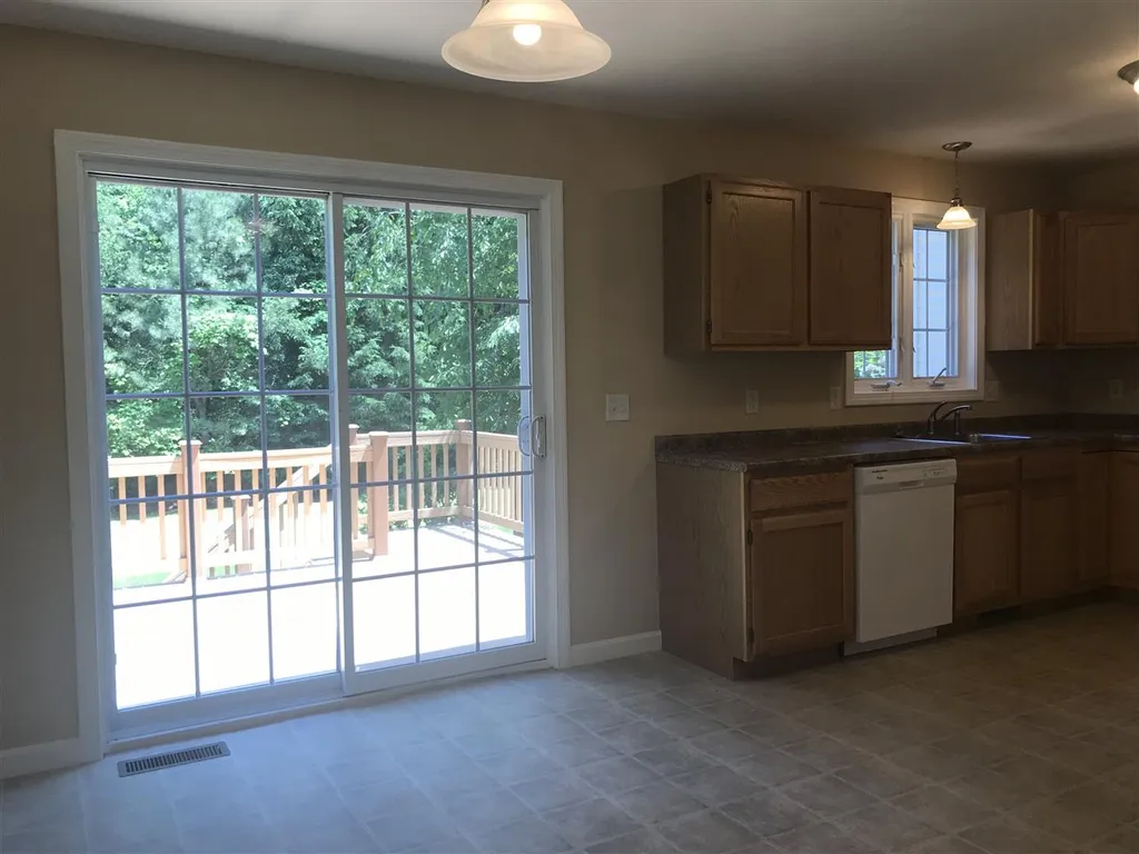 15 Mulberry Lane Amherst NH 03031