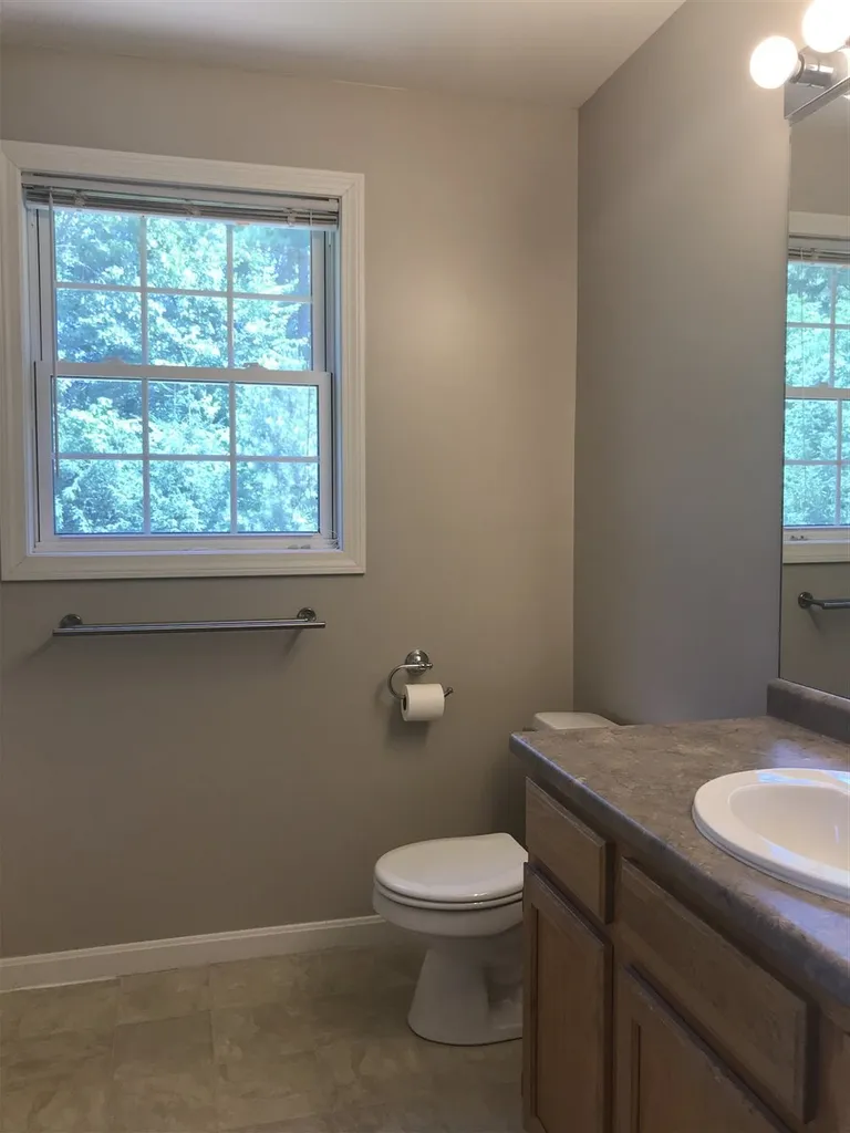 15 Mulberry Lane Amherst NH 03031