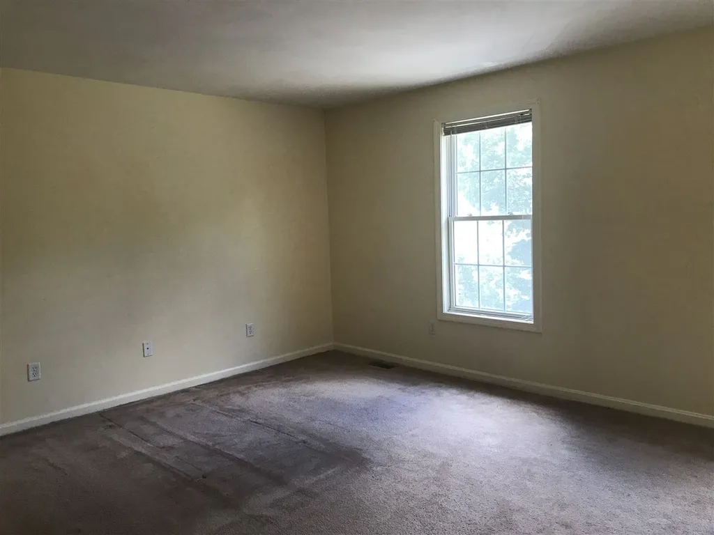 15 Mulberry Lane Amherst NH 03031