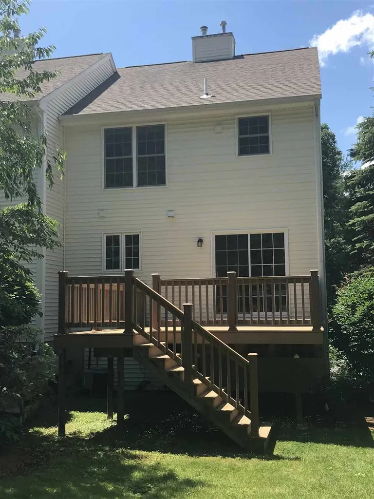 15 Mulberry Lane Amherst NH 03031