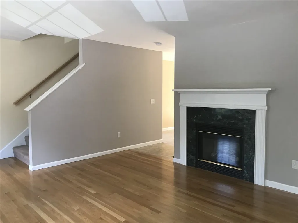 15 Mulberry Lane Amherst NH 03031