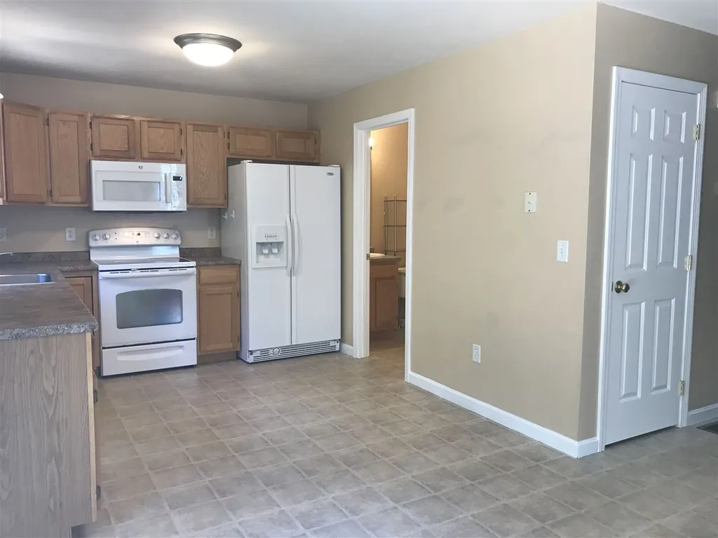 15 Mulberry Lane Amherst NH 03031