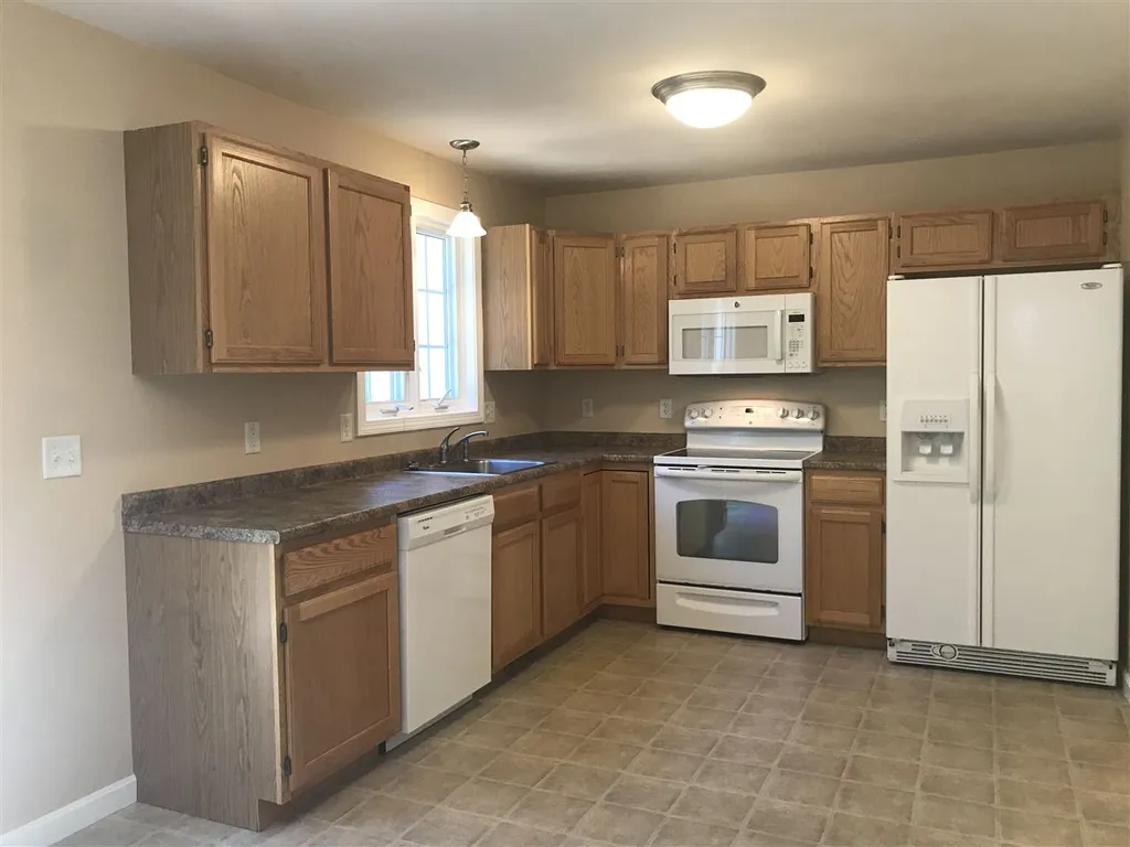 15 Mulberry Lane Amherst NH 03031