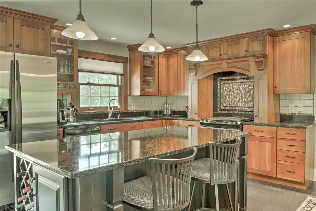 169 Sawyers Crossing Road Swanzey NH 03446