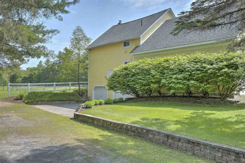 169 Sawyers Crossing Road Swanzey NH 03446