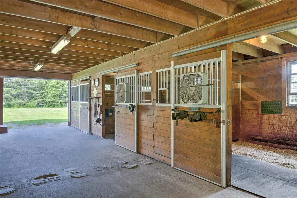 169 Sawyers Crossing Road Swanzey NH 03446
