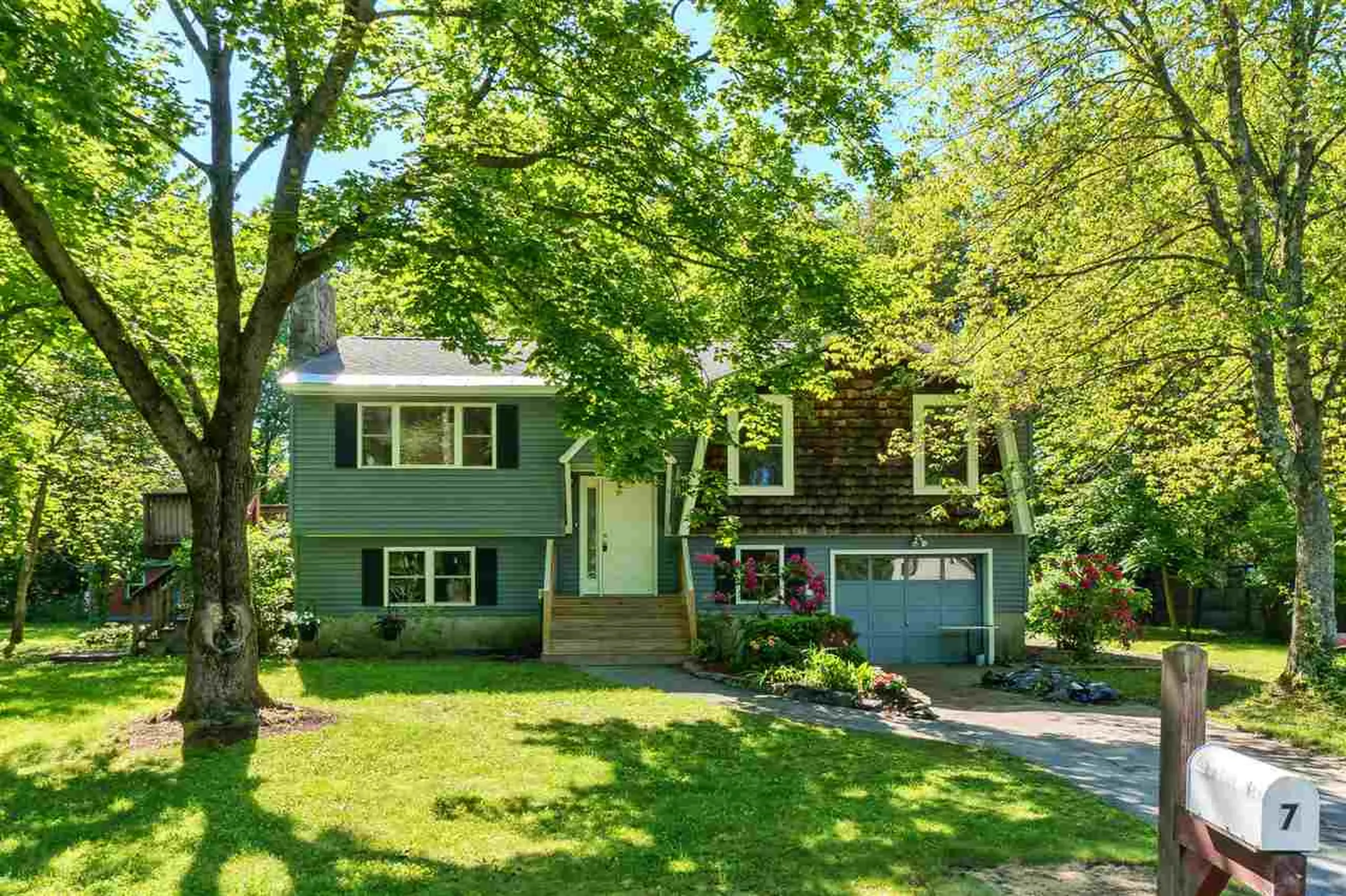 7 Gail Road Merrimack NH 03054
