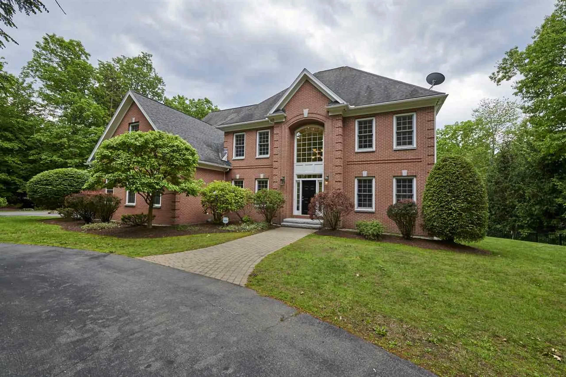 84 Colonel Daniels Drive Bedford NH 03110