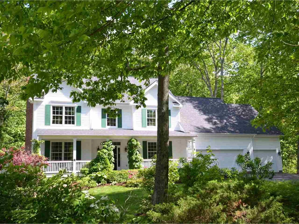 55 Sydney Drive Essex VT 05452