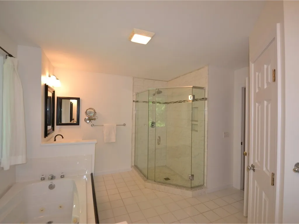 55 Sydney Drive Essex VT 05452