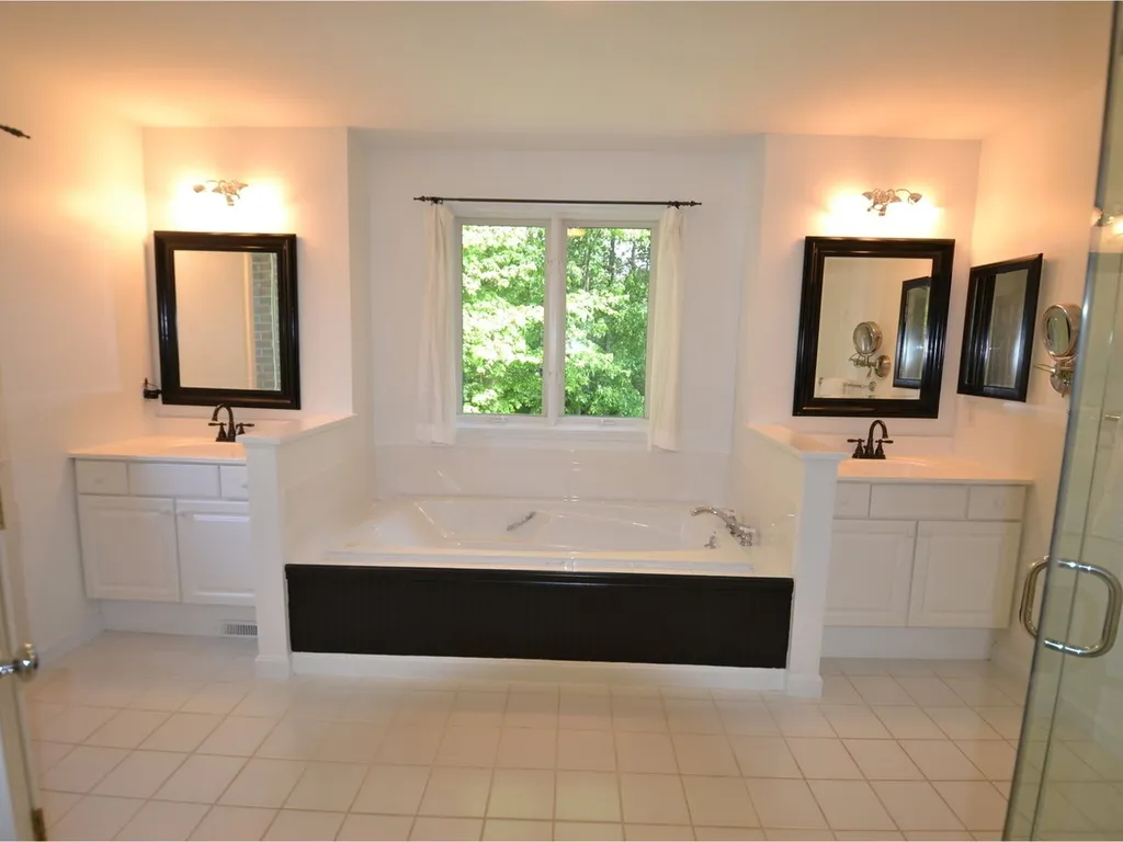 55 Sydney Drive Essex VT 05452