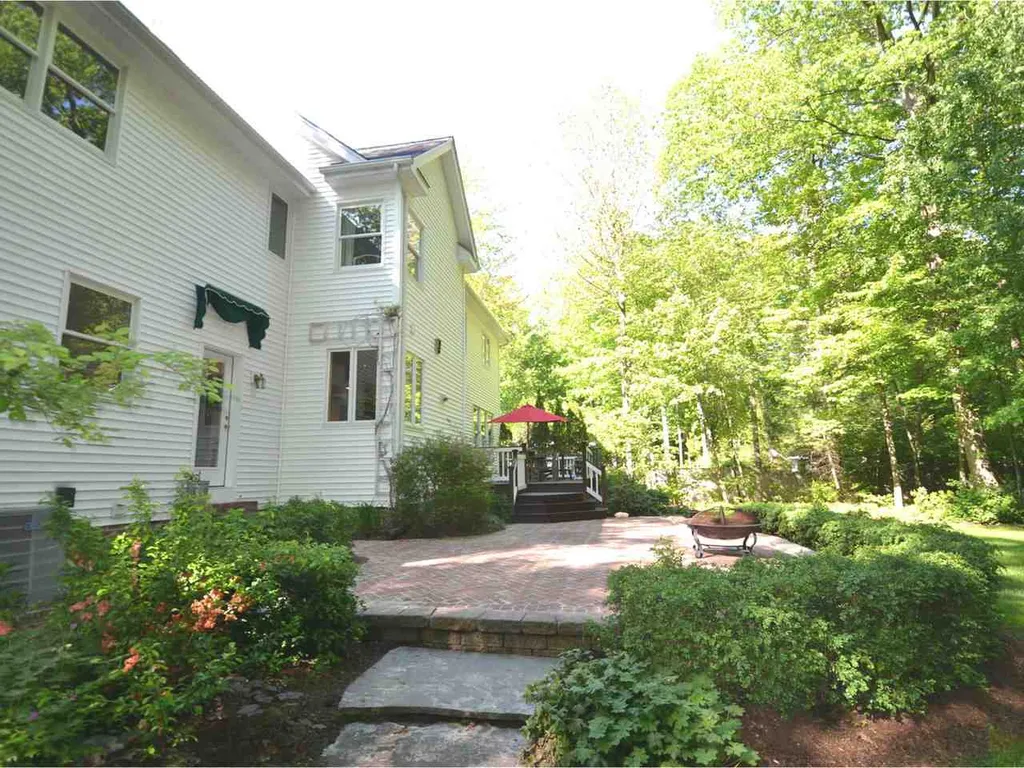 55 Sydney Drive Essex VT 05452