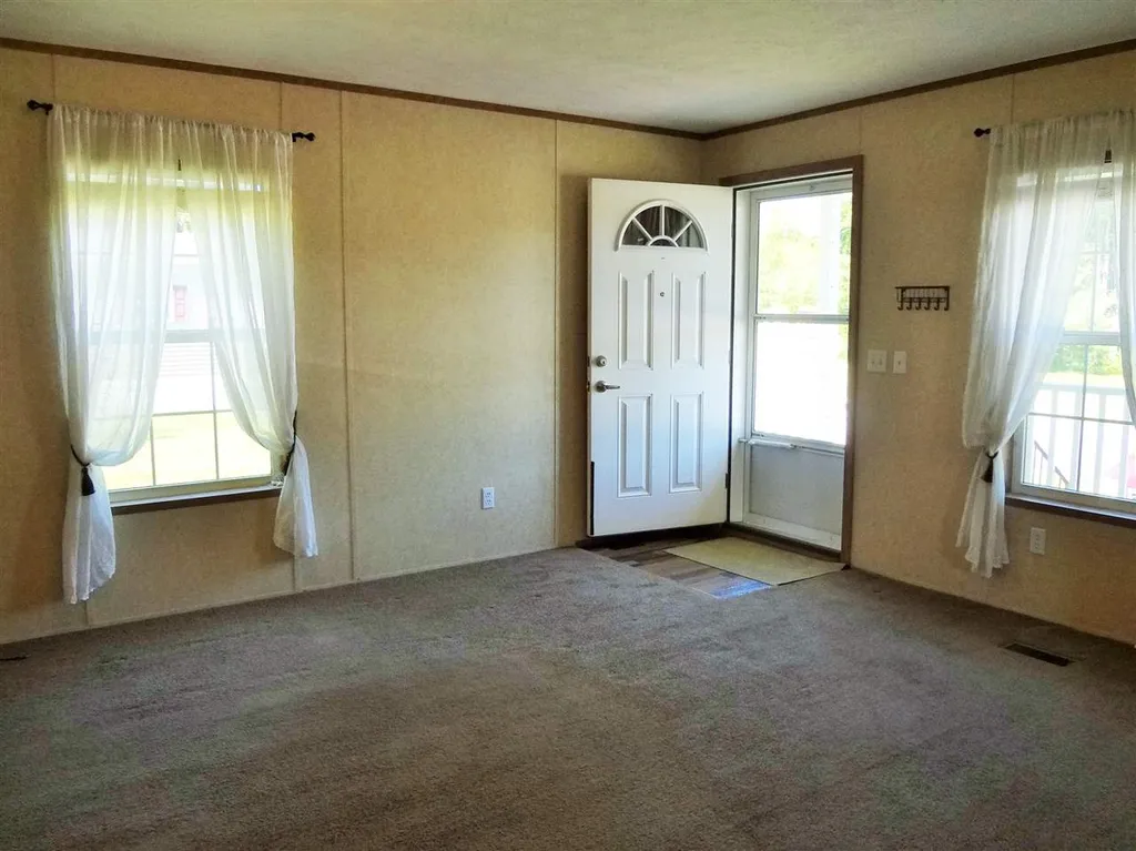 1 Kennedy Avenue Rochester NH 03839