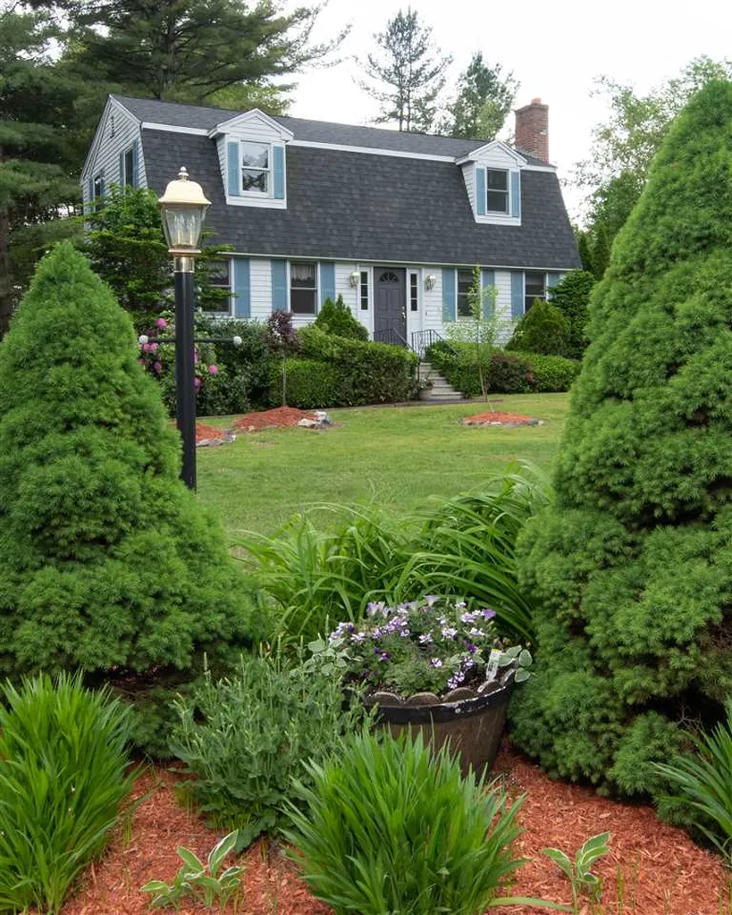 3 William Drive Londonderry NH 03053