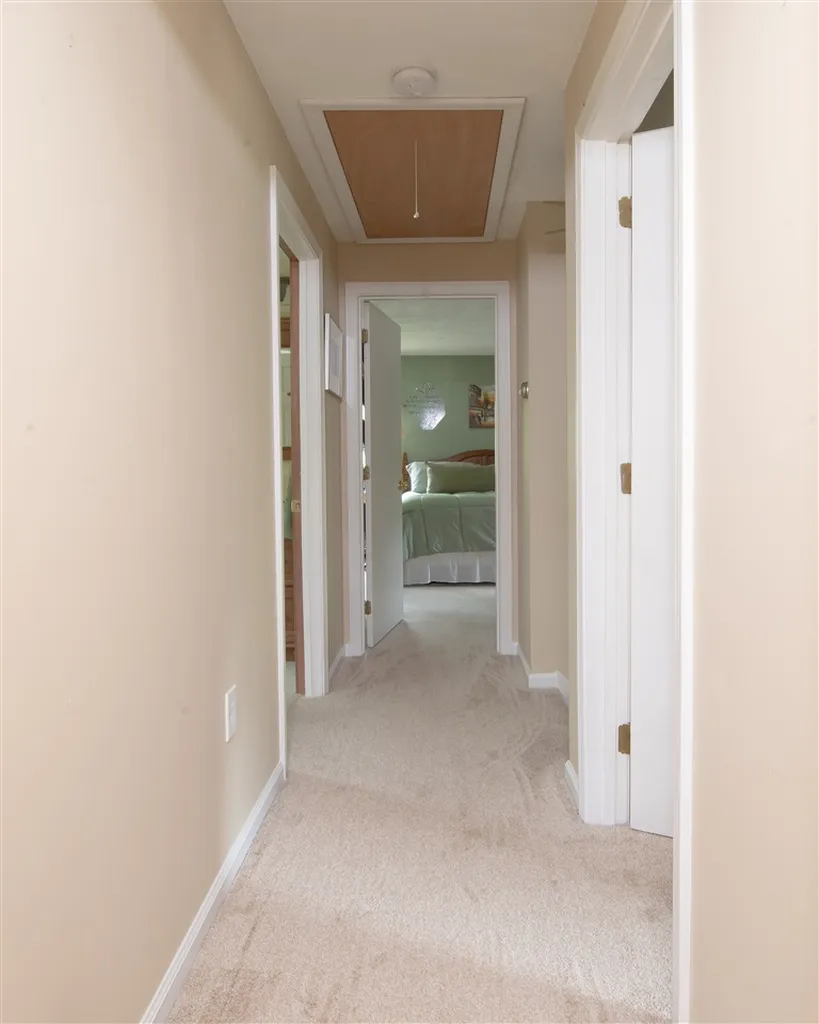 3 William Drive Londonderry NH 03053