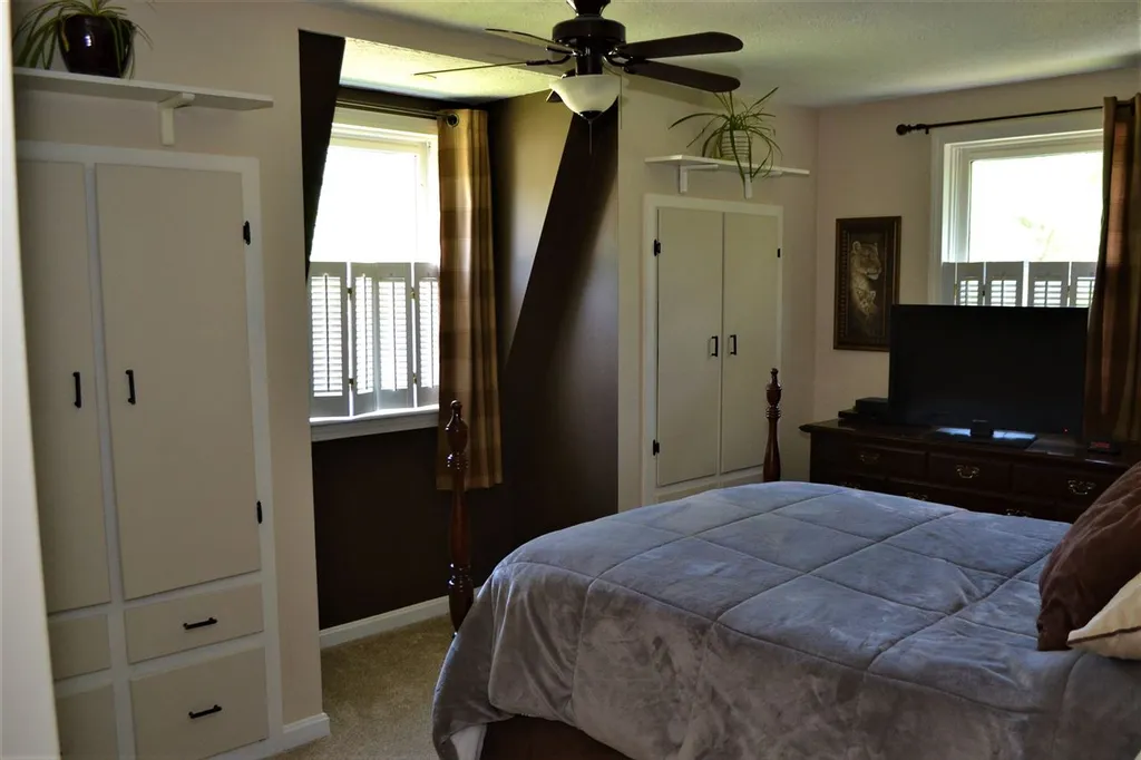 3 William Drive Londonderry NH 03053