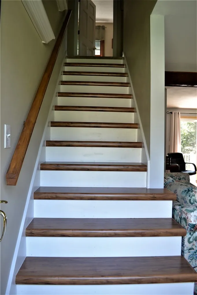3 William Drive Londonderry NH 03053