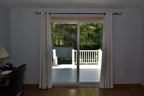 3 William Drive Londonderry NH 03053