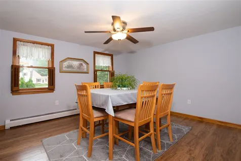 3 William Drive Londonderry NH 03053