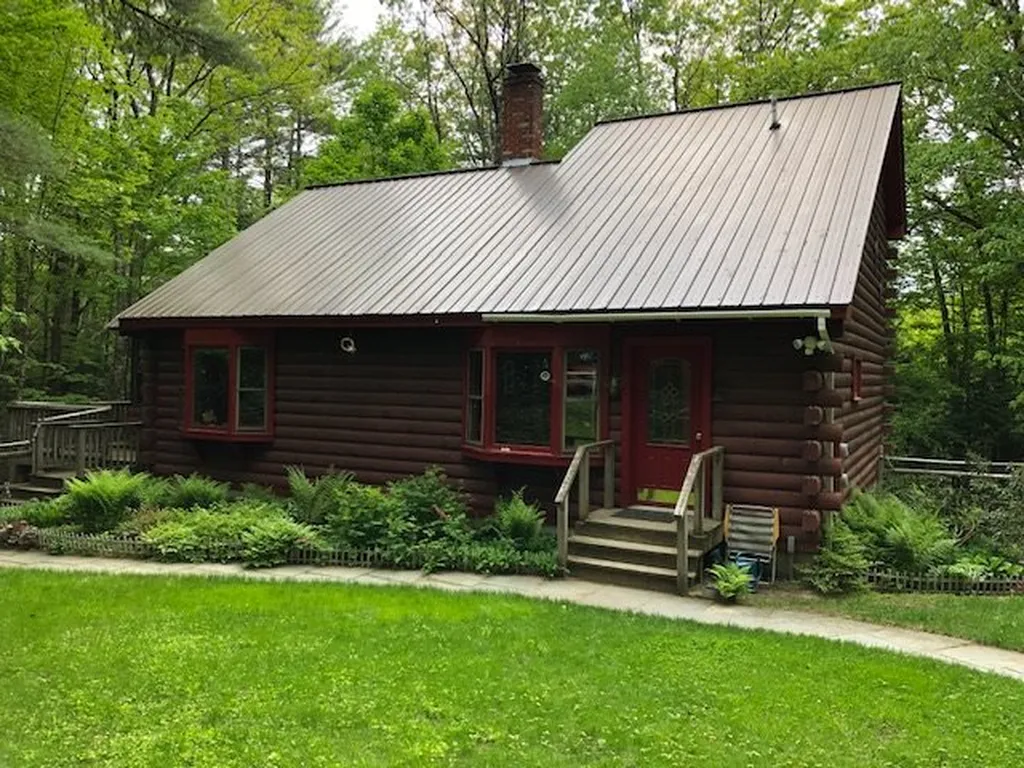 98 Effingwood Farm Road Effingham NH 03882-8469