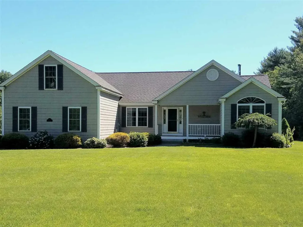 4 Bear Hill Road Newton NH 03858