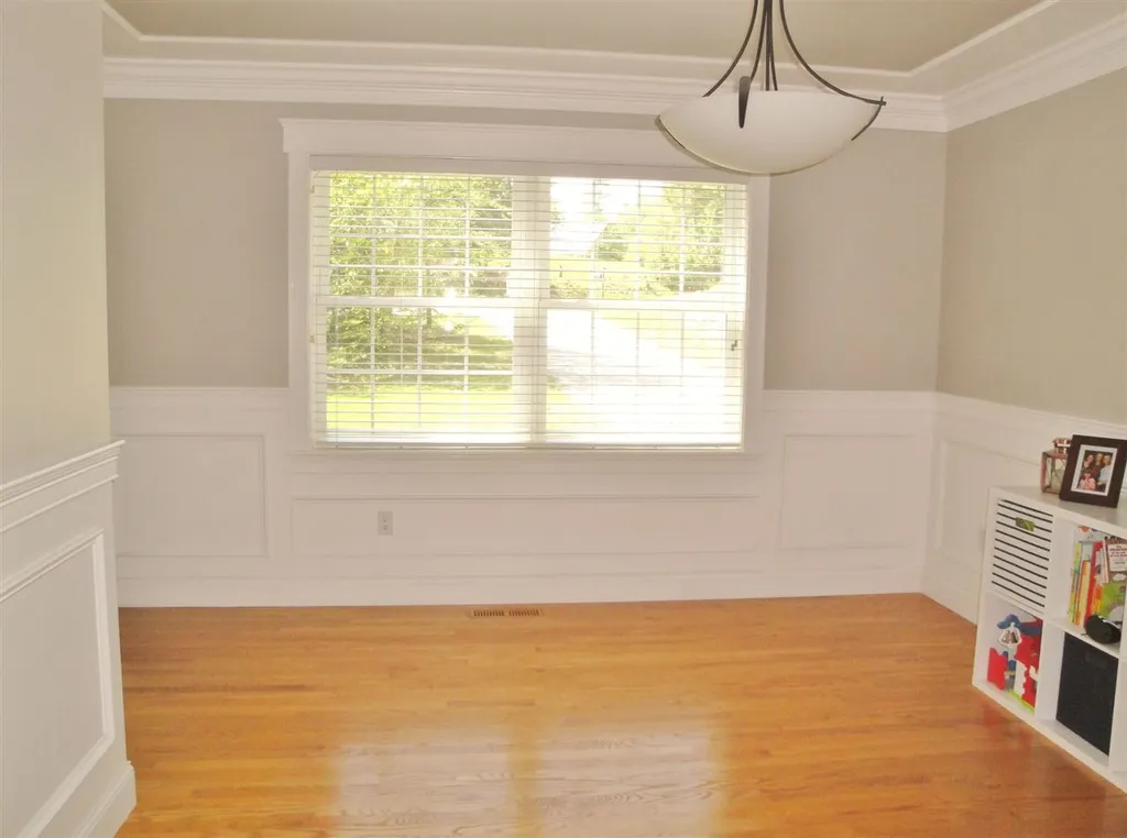 435 Bee Hole Road Loudon NH 03307