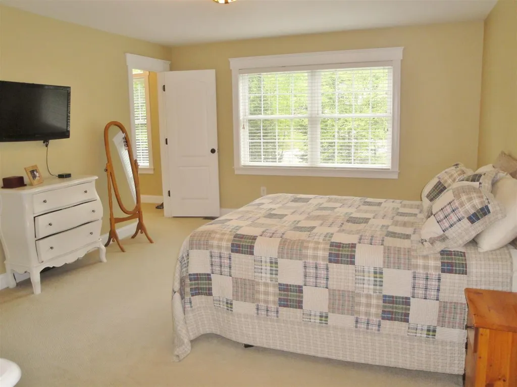 435 Bee Hole Road Loudon NH 03307