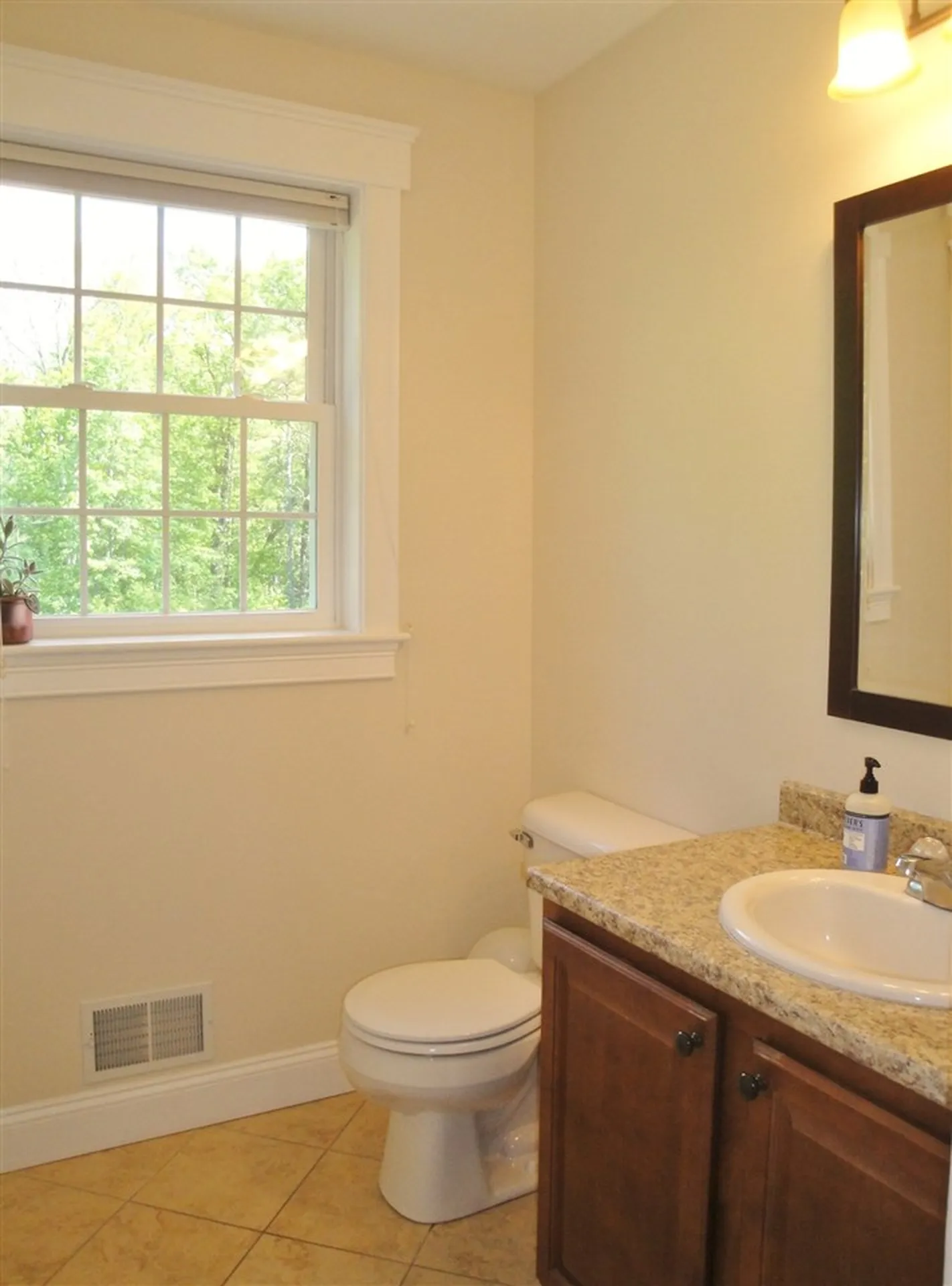 435 Bee Hole Road Loudon NH 03307