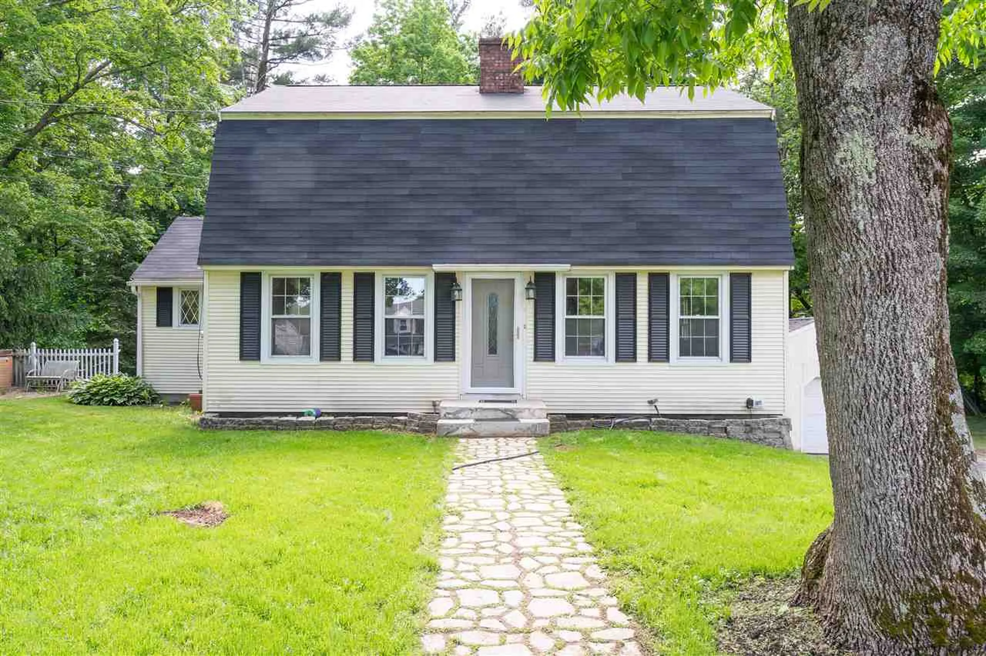 6 Sabra Circle Derry NH 03038