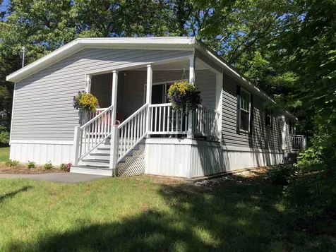 11 Oak Hill Drive Hampstead NH 03841
