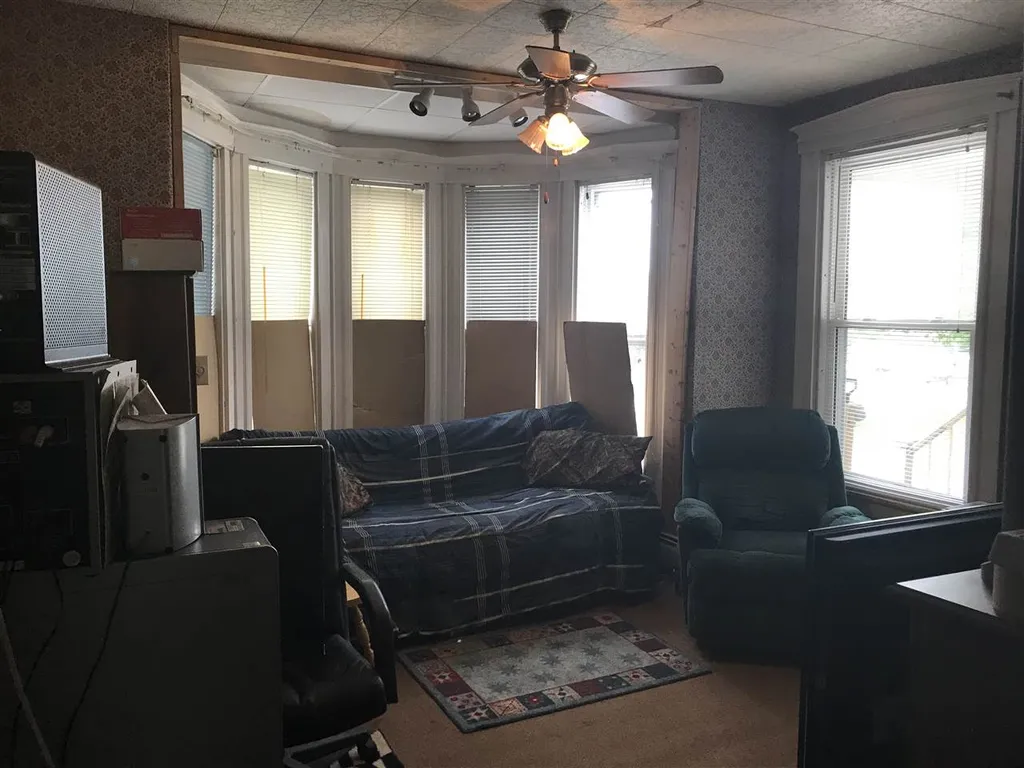 166 Marsh Road Pelham NH 03076
