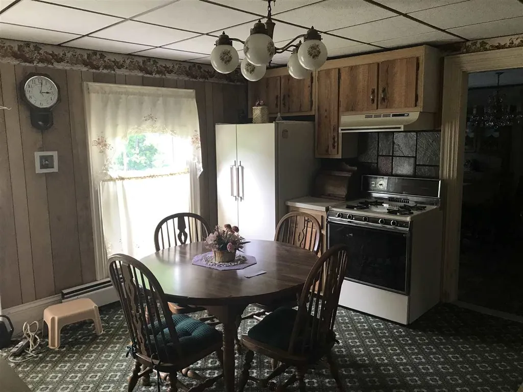 166 Marsh Road Pelham NH 03076