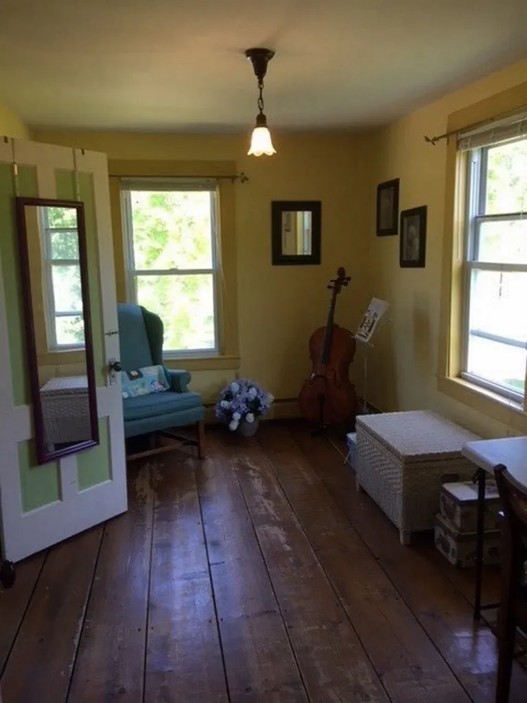 13 Riddle Hill Road Grafton NH 03240