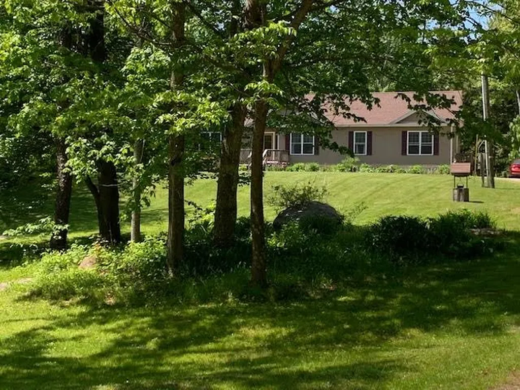 189 Pleasant Pond Road Francestown NH 03043