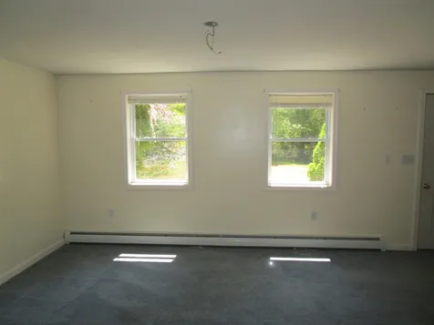 136 Kennard Road Nottingham NH 03290