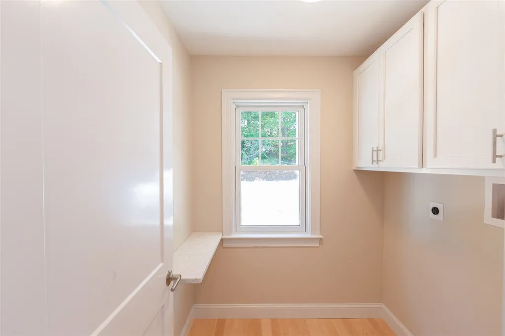 42 State Road Kittery ME 03904
